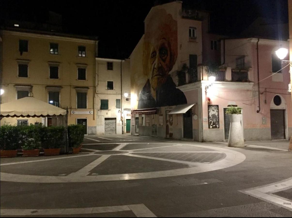 Stupenda Mansarda Centralissima, Finiture Di Lusso Carrara Eksteriør bilde
