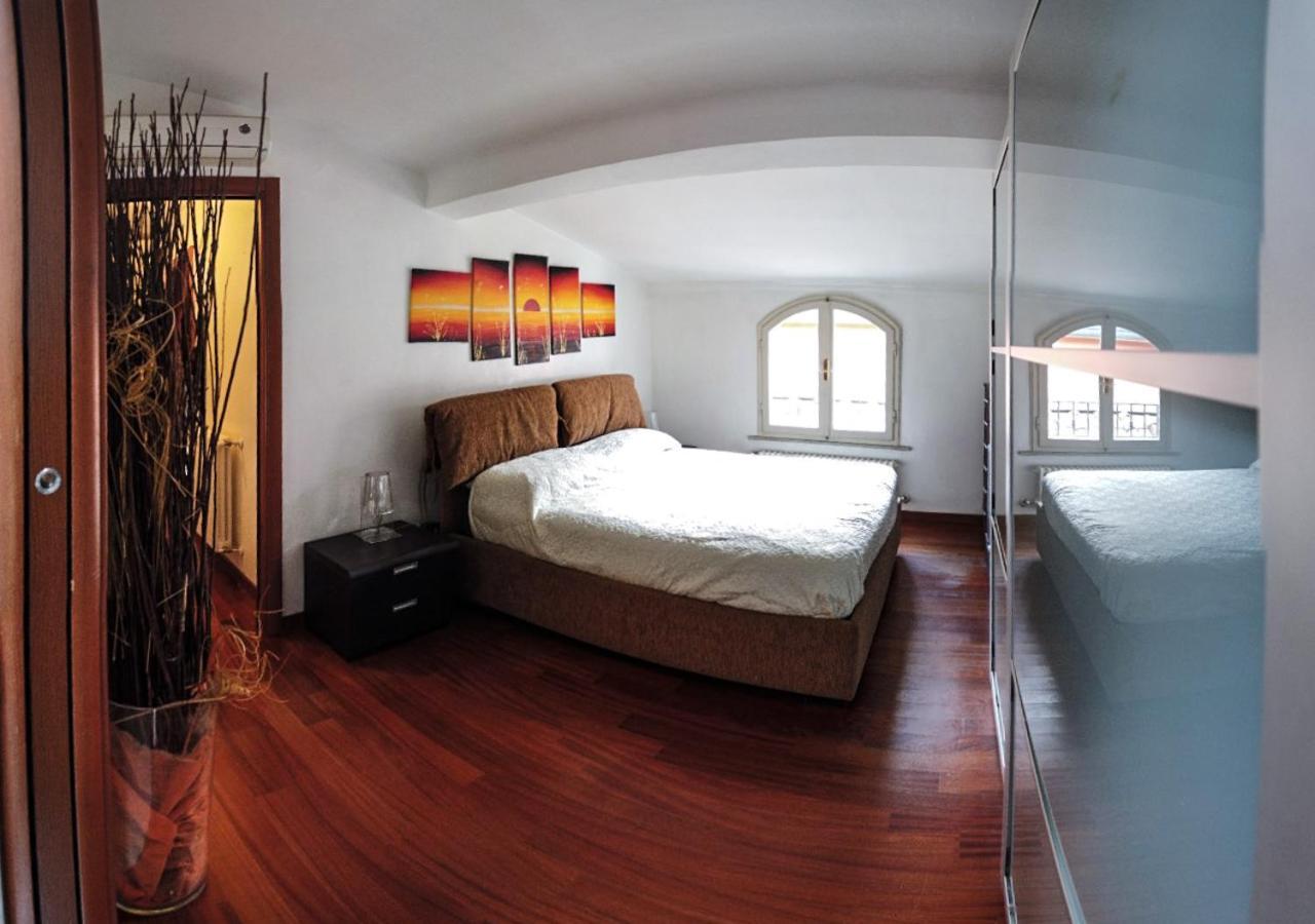 Stupenda Mansarda Centralissima, Finiture Di Lusso Carrara Eksteriør bilde